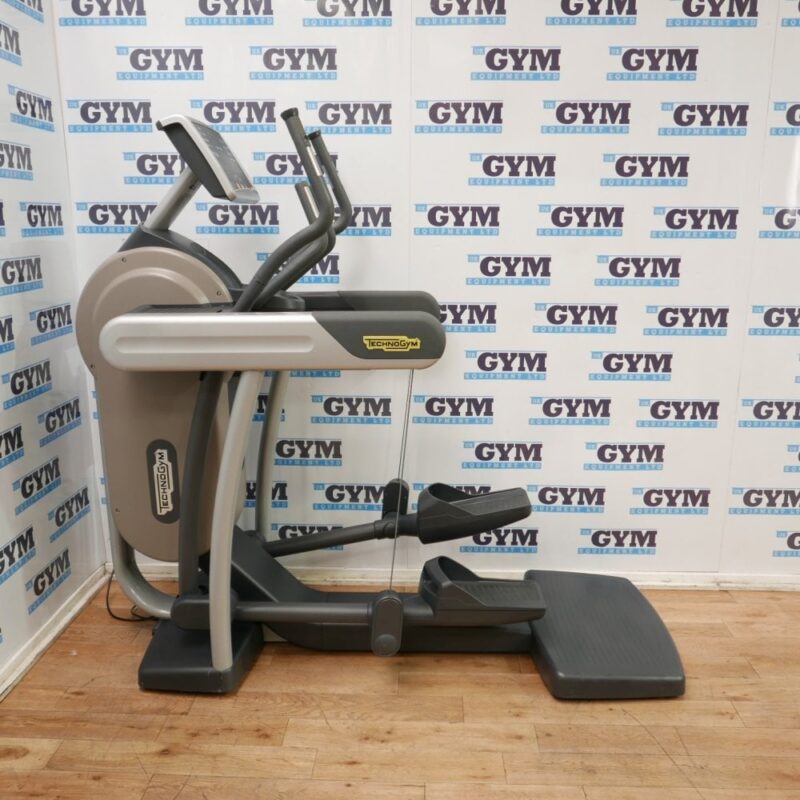Refurbished Technogym Excite+ 700i Vario Cross Trainer - Image 3